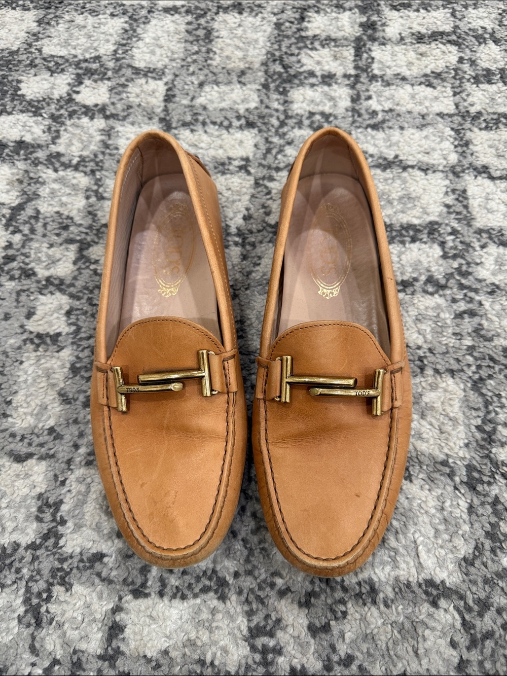 Tod's Tan Leather Women's Loafers with Gold Bit